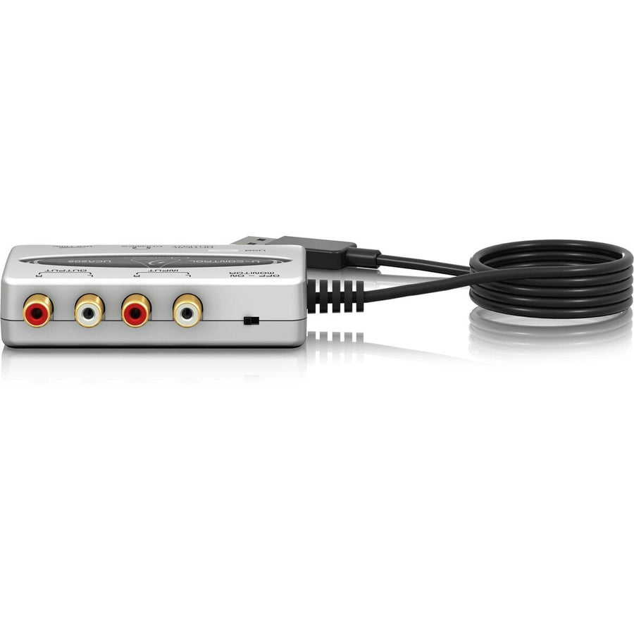 Interfaz de audio Behringer 27000130